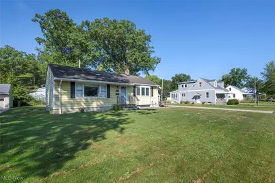 250 Vineyard Road, Avon Lake, OH 44012 - Photo 3