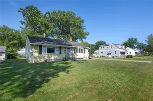 250 Vineyard Rd, Avon Lake, OH 44012 - Photo 3