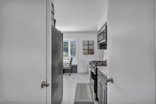 250 Vineyard Rd, Avon Lake, OH 44012 - Photo 23