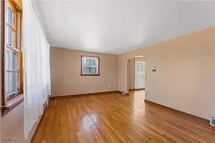 2129 Tippecanoe Ave, Youngstown, OH 44509 - Photo 9