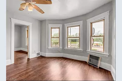 3635 E 49th Street #Up, Loveland, OH 44105 - Photo 7