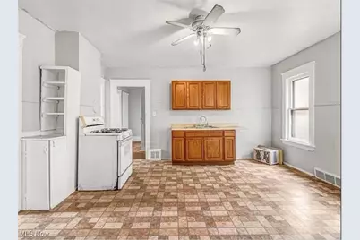 3635 E 49th Street #Up, Loveland, OH 44105 - Photo 3