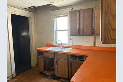 9921 Hampden Avenue, Loveland, OH 44108 - Photo 7