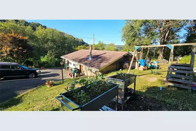 327 Fairview Road, Chester, WV 26034 - Photo 21