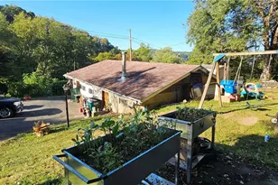 327 Fairview Rd, Chester, WV 26034 - Photo 21