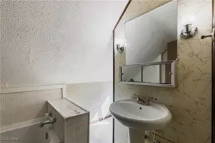 2526 17th St NE, Canton, OH 44705 - Photo 23