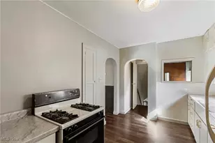 2526 17th St NE, Canton, OH 44705 - Photo 9