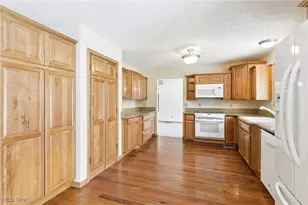 11785 Stonegate Dr, Chardon, OH 44024 - Photo 15