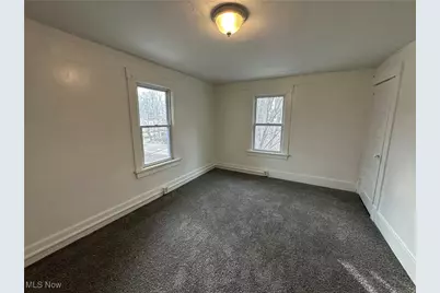 696 Gaylord Avenue, Brookfield Twp, OH 44438 - Photo 7