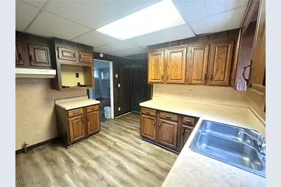 3246 E 137th Street, Loveland, OH 44120 - Photo 11