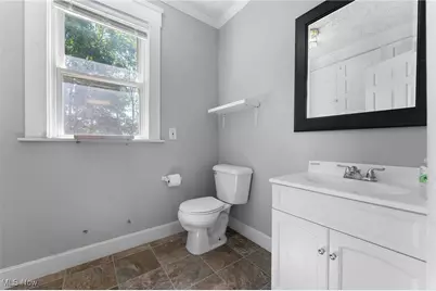 21 E Liberty Street, Mineral Ridge, OH 44440 - Photo 15