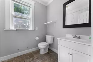 21 E Liberty St, Mineral Ridge, OH 44440 - Photo 15