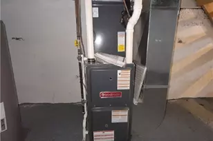 810 Pine St, Coshocton, OH 43812 - Photo 17