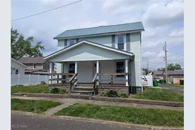 810 Pine Street, Coshocton, OH 43812 - Photo 1