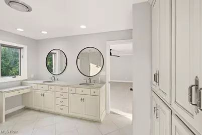 2097 Albertson, Cuyahoga Falls, OH 44223 - Photo 41