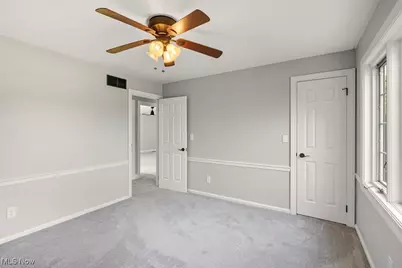 2097 Albertson, Cuyahoga Falls, OH 44223 - Photo 43