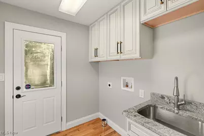 2097 Albertson, Cuyahoga Falls, OH 44223 - Photo 31