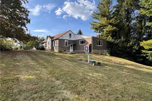 116 Monroe St, Sarahsville, OH 43779 - Photo 7