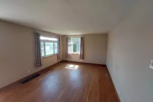 102 Valley Rd, Mingo Junction, OH 43938 - Photo 3