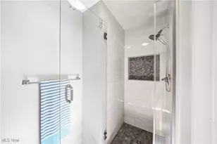 254 Bridgewater Cir, Hudson, OH 44236 - Photo 23