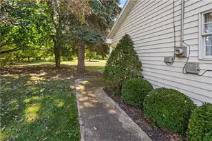 3158 Narrows Rd, Perry, OH 44081 - Photo 5