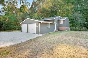 4123-4125 Regentview Street NE, Canton, OH 44705 - Photo 1