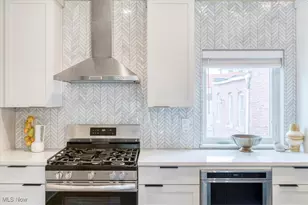 1989 W 47th St, Loveland, OH 44102 - Photo 9