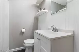 193 Fairway Dr, Akron, OH 44333 - Photo 21