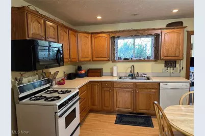 9626 Windham Parkman Road, Windham, OH 44288 - Photo 21