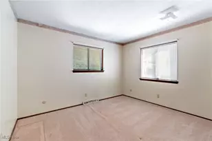 441 Sandhurst Rd, Akron, OH 44333 - Photo 23