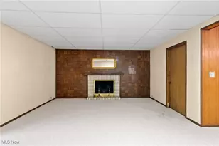 441 Sandhurst Rd, Akron, OH 44333 - Photo 25