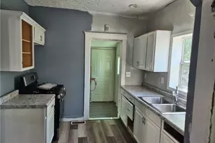 747 W River Rd N, Elyria, OH 44035 - Photo 5