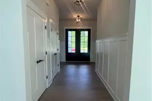 825 Club Dr W, Aurora, OH 44202 - Photo 9