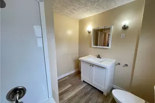 918 Silvercrest Ave, Akron, OH 44314 - Photo 9