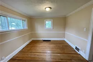 918 Silvercrest Ave, Akron, OH 44314 - Photo 3