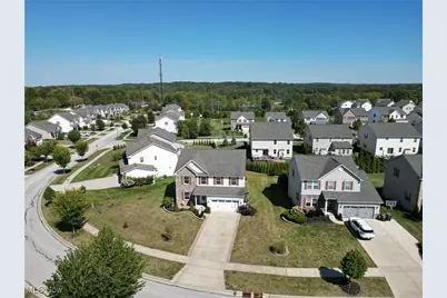 818 Hilliary Lane, Aurora, OH 44202 - Photo 3