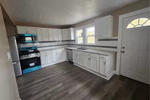 2294 E 100th St, Loveland, OH 44106 - Photo 7