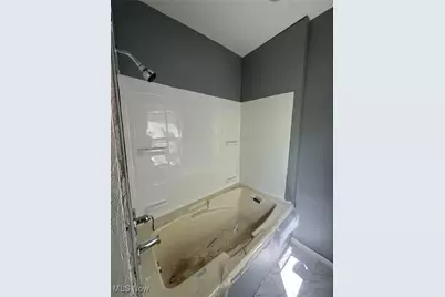 735 Parkwood Drive, Loveland, OH 44108 - Photo 15