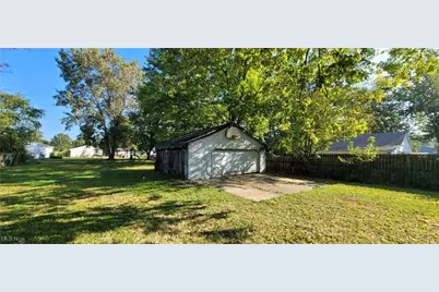 33700 Henwell Road, Columbia Station, OH 44028 - Photo 15