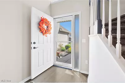 133 Ambleside Way, Amherst, OH 44001 - Photo 5