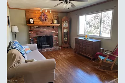 395 W Clark Street, East Palestine, OH 44413 - Photo 9