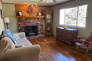 395 W Clark St, East Palestine, OH 44413 - Photo 9