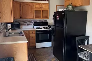 395 W Clark St, East Palestine, OH 44413 - Photo 11