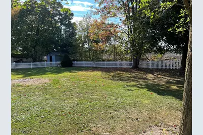 395 W Clark Street, East Palestine, OH 44413 - Photo 5