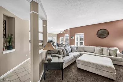 132 Stonefield Drive, Berea, OH 44017 - Photo 5