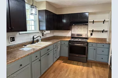 188 Greenbrier Avenue, Williamstown, WV 26187 - Photo 9