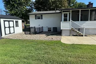 188 Greenbrier Ave, Williamstown, WV 26187 - Photo 5