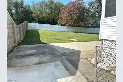 188 Greenbrier Avenue, Williamstown, WV 26187 - Photo 3