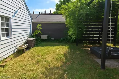 2128 W 29th Street, Loveland, OH 44113 - Photo 21