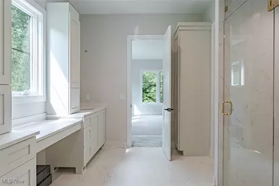 20 Hamlet Court, Bratenahl, OH 44108 - Photo 11